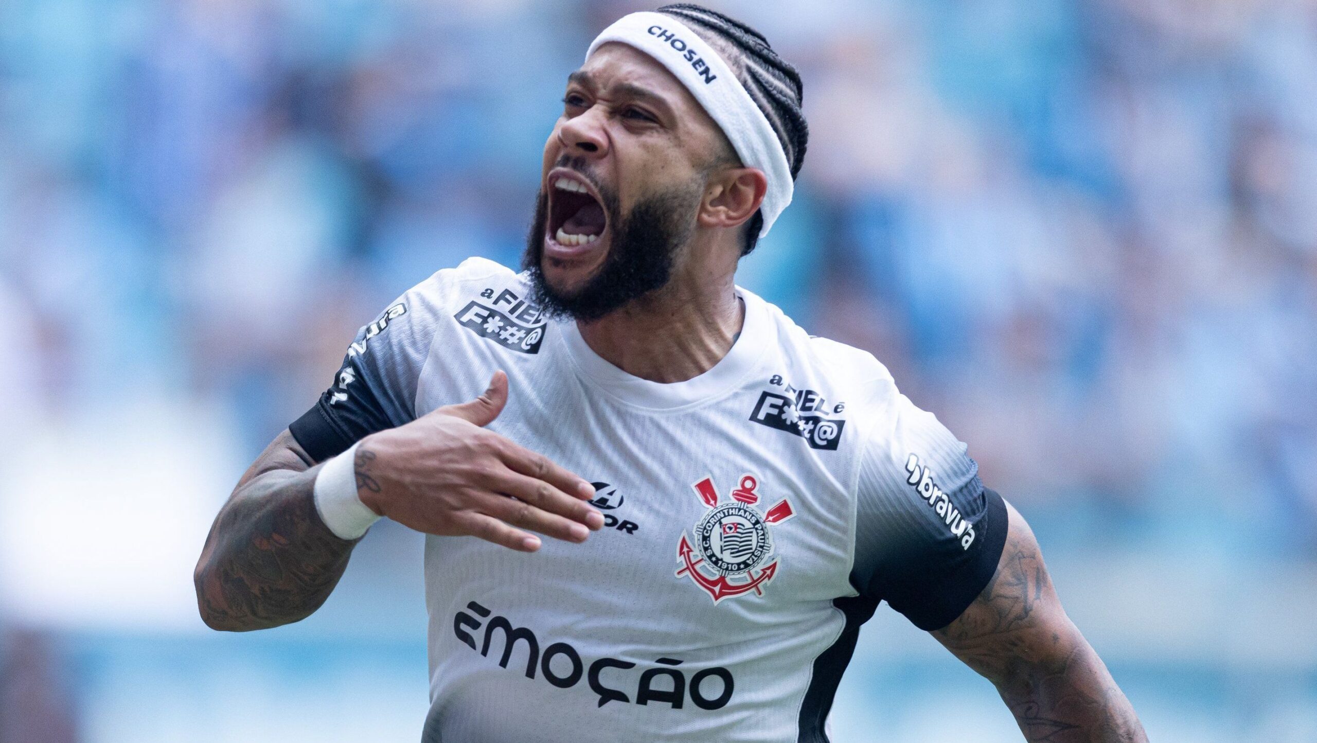 À CNN, jornalista revela contrato de Memphis Depay com o Corinthians