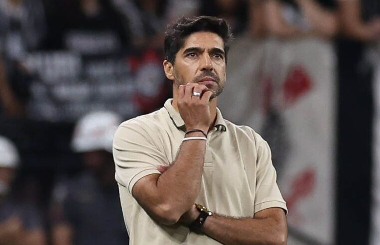 Abel Ferreira é expulso na final contra o Corinthians por reclamação