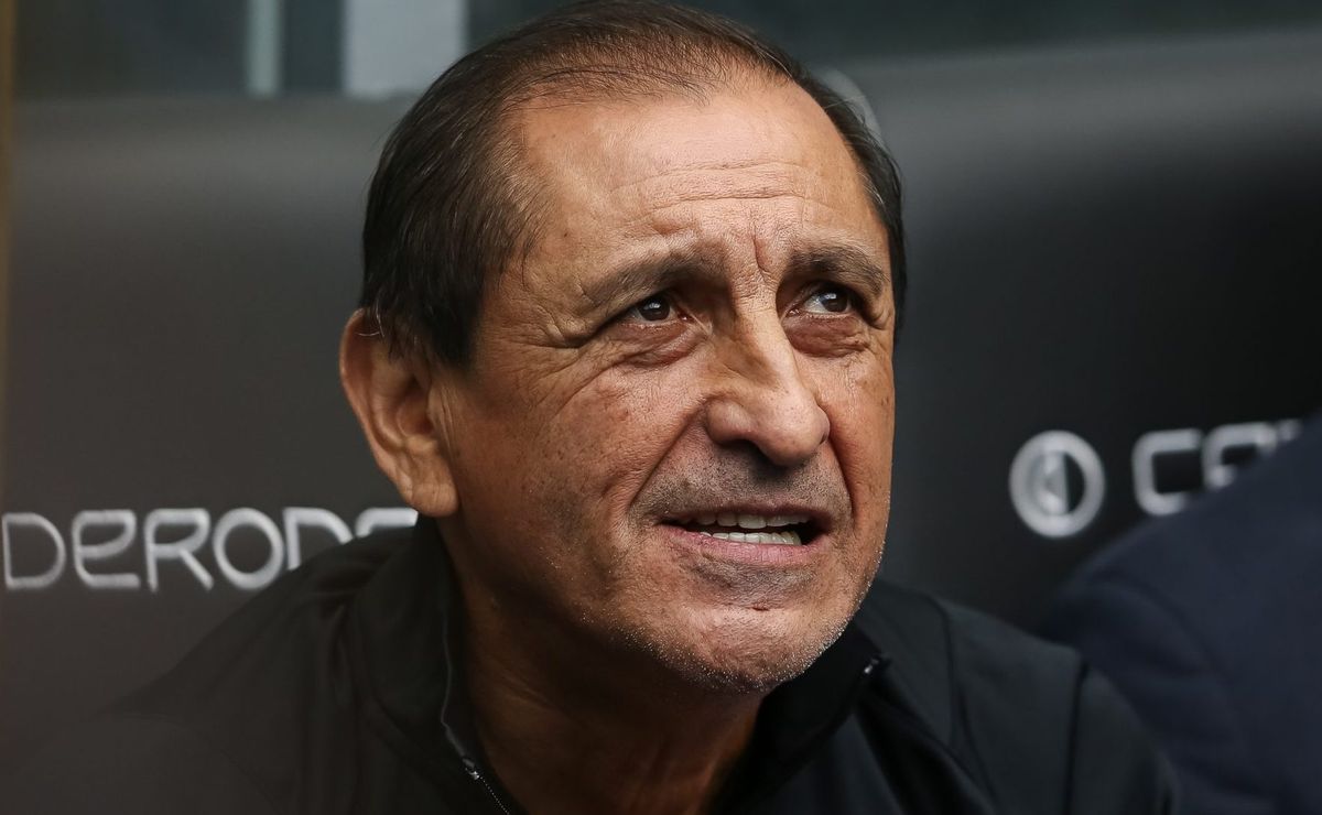 Corinthians pode perder Héctor Hernández para o Vitória