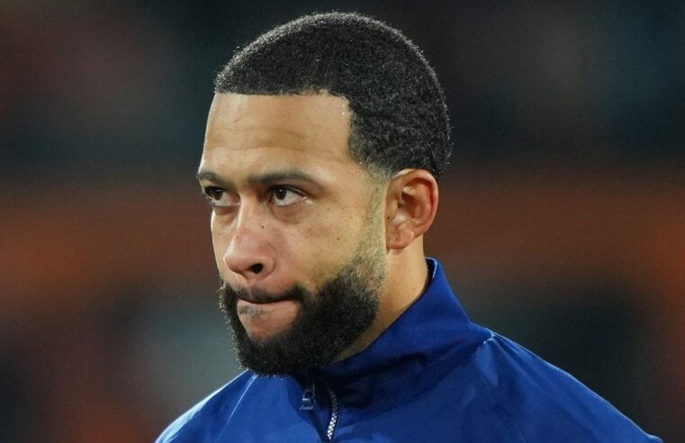 Depay volta a motivar polêmica entre Corinthians e holandeses