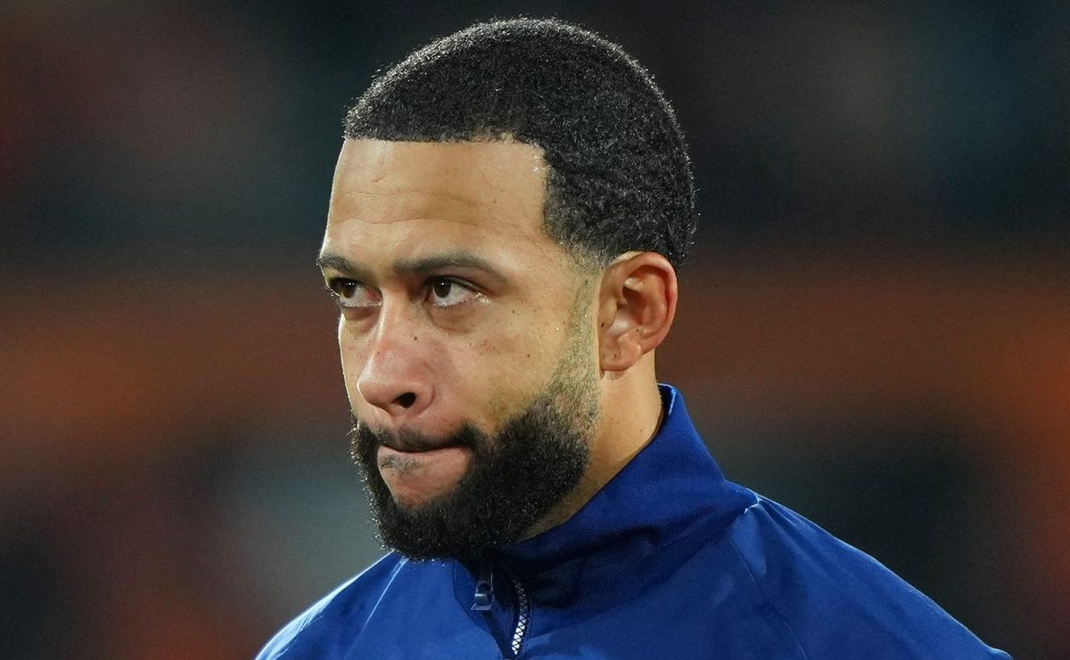 Depay volta a motivar polêmica entre Corinthians e holandeses