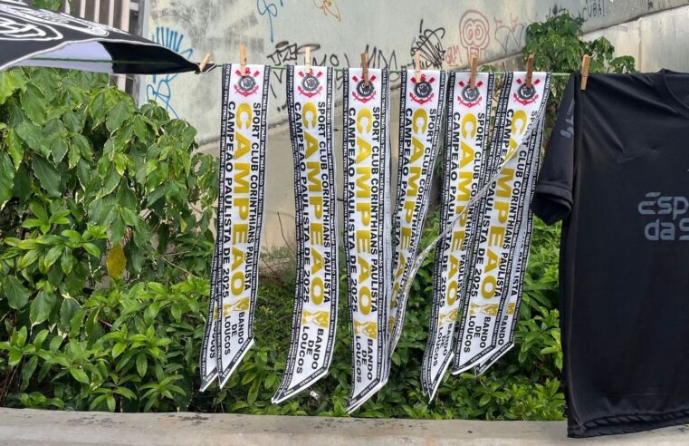 Faixas de Corinthians campeão são vendidas antes de final contra Palmeiras