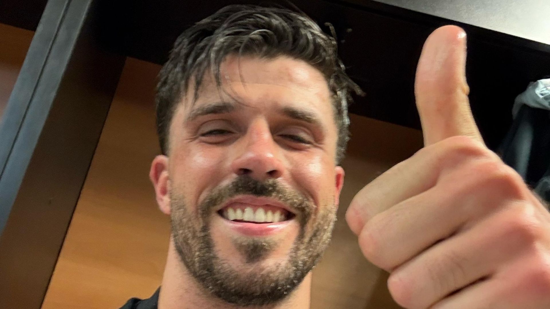 Héctor Hernandez é destaque em jornal após gol pelo Corinthians