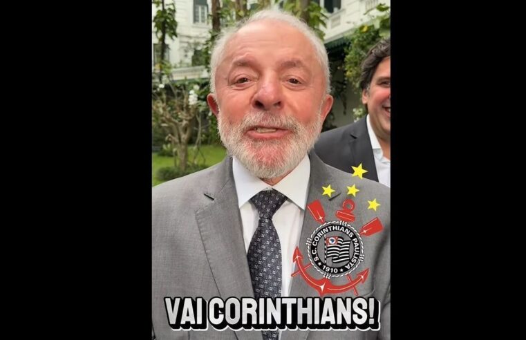 Lula comemora título do Corinthians e desabafa: “Muito sofrimento“