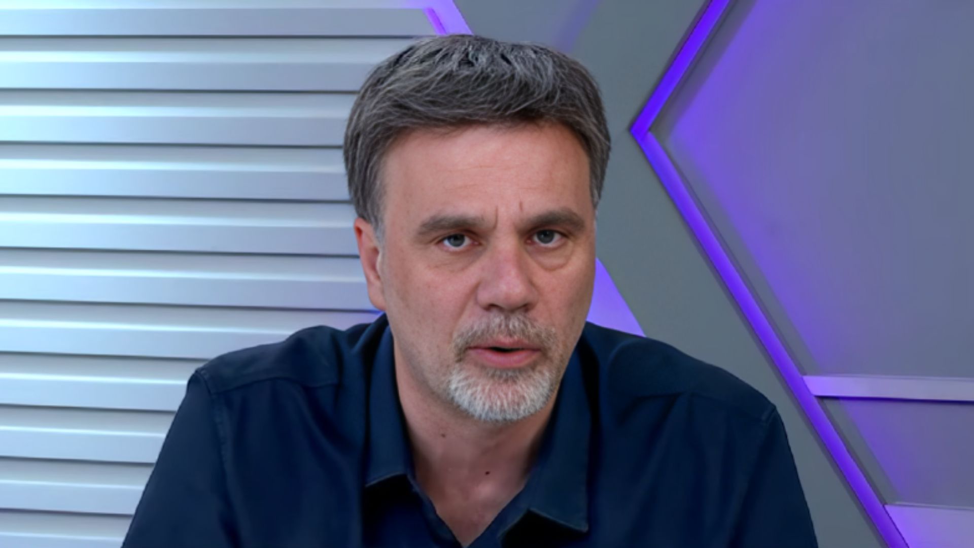 Mauro Beting elege torcida diferenciada no Brasil: “Carrega o time”