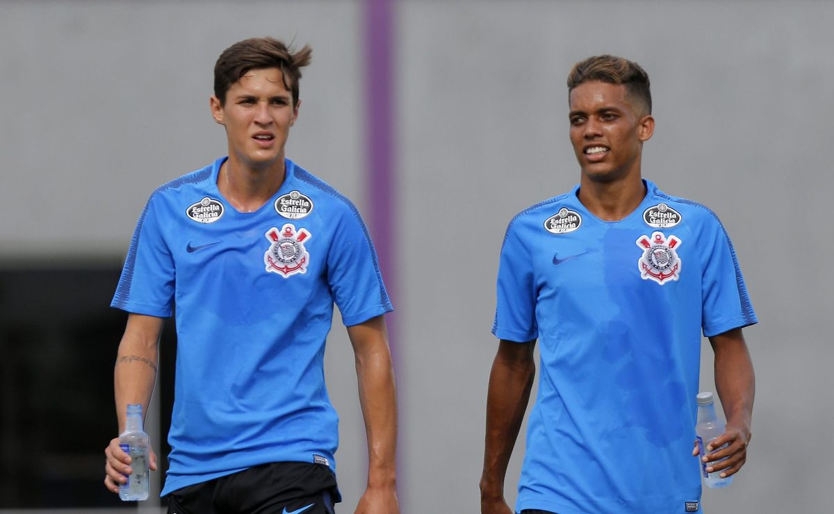 Pedrinho, ex-Corinthians, é convidado para jogar pela seleção da Ucrânia