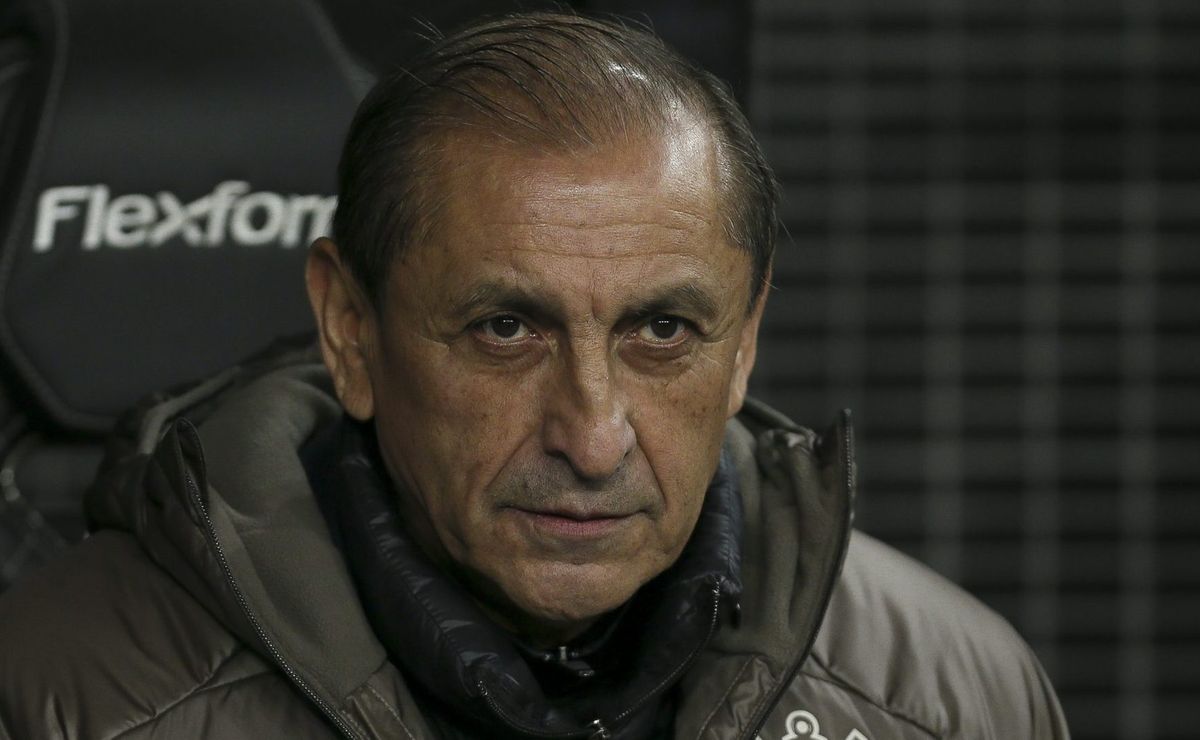 Ramón Díaz estaria cogitando uma saída