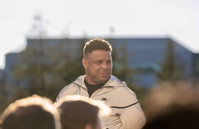 Ronaldo revela desejo de comprar Corinthians: “Arrumo o dinheiro“
