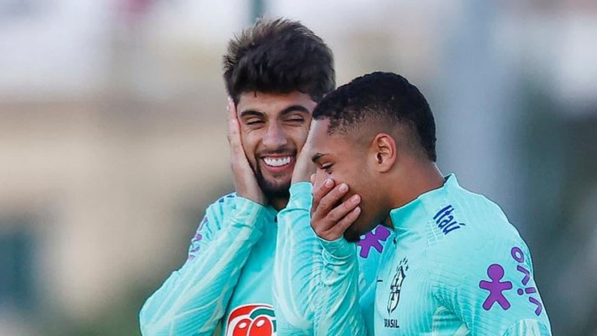 Sormani elege o melhor entre Yuri Alberto e Vitor Roque