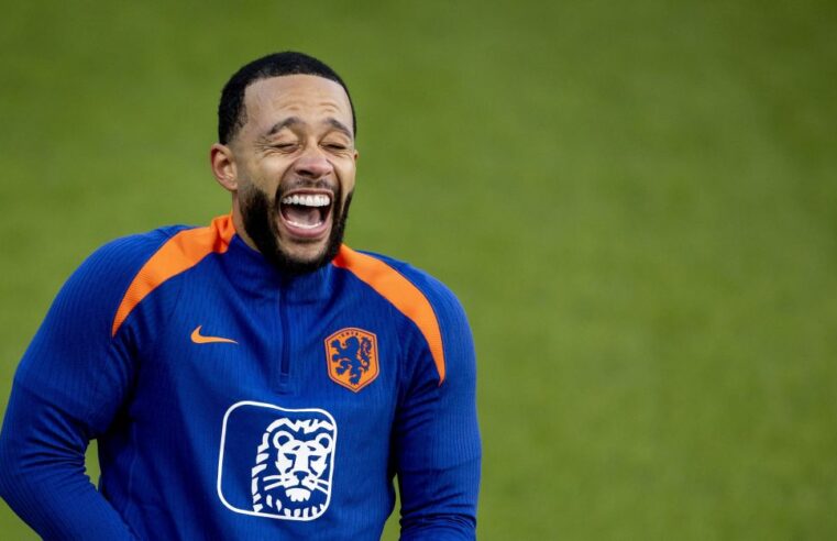 Técnico da Holanda confirma Memphis Depay titular contra a Espanha