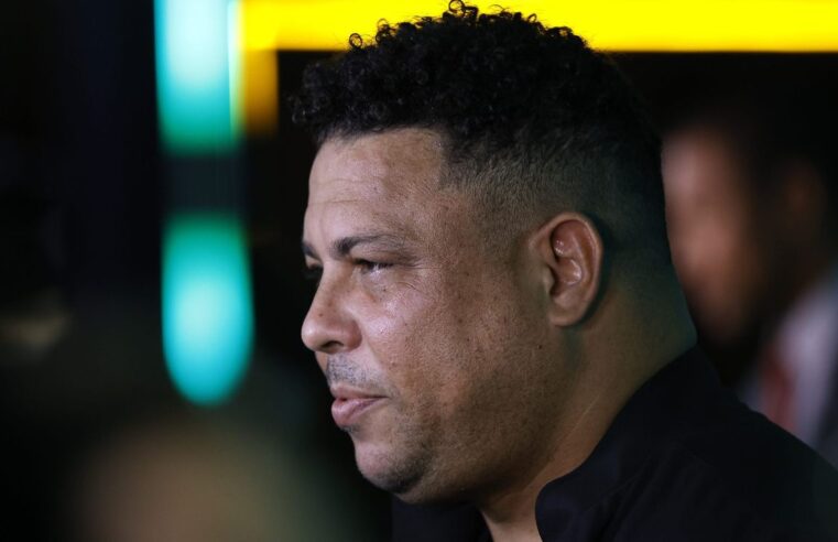 Torcida do Corinthians se revolta com Ronaldo após fala sobre SAF