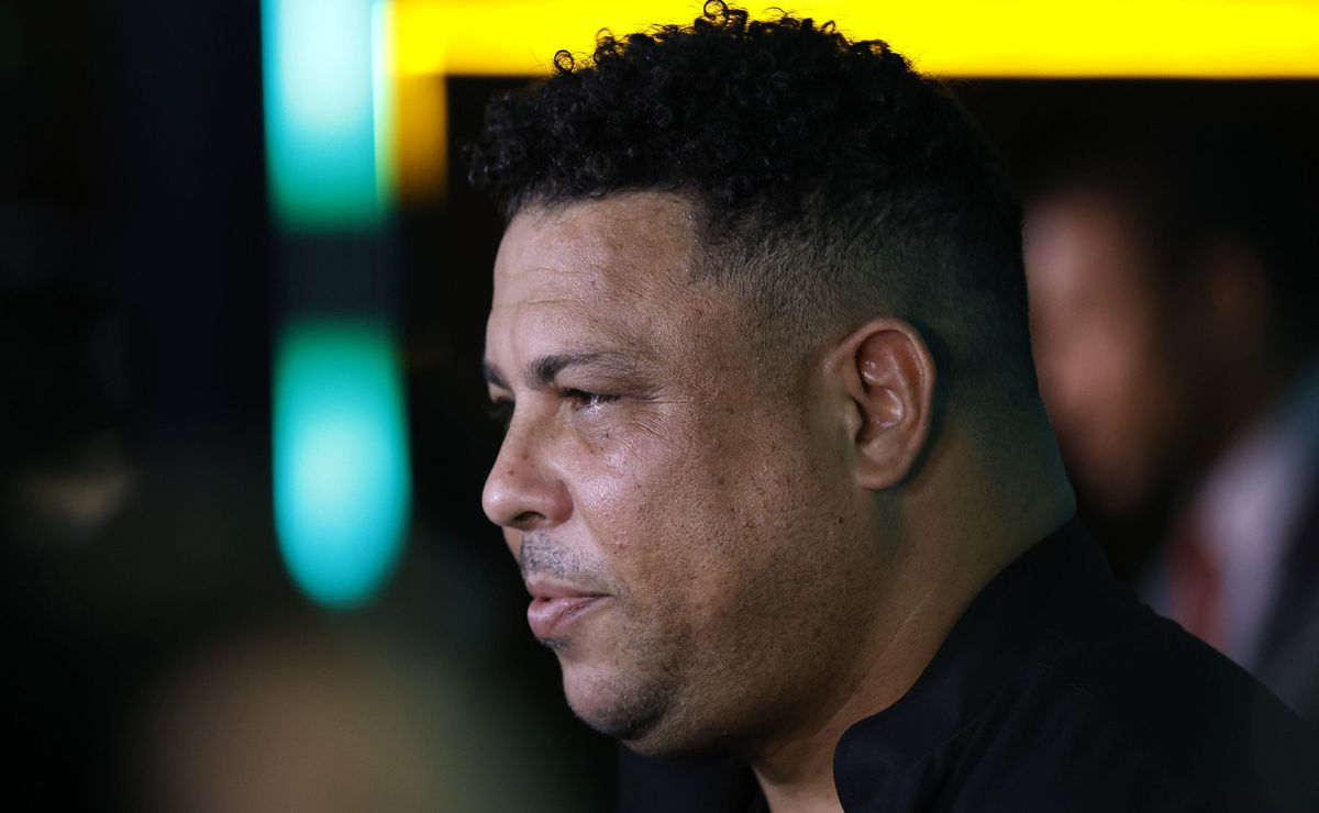 Torcida do Corinthians se revolta com Ronaldo após fala sobre SAF
