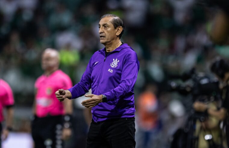 Vampeta afirma que Ramón Díaz será demitido do Corinthians se não for campeão paulista