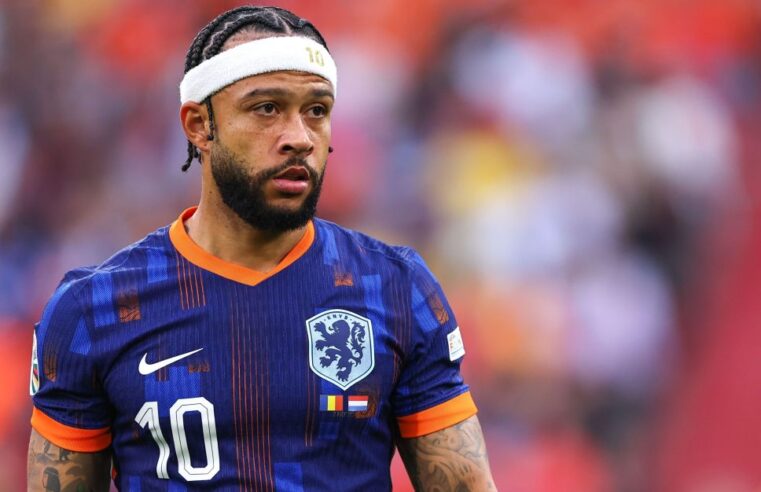 Memphis Depay é convocado pela Holanda às vésperas da final do Paulistão