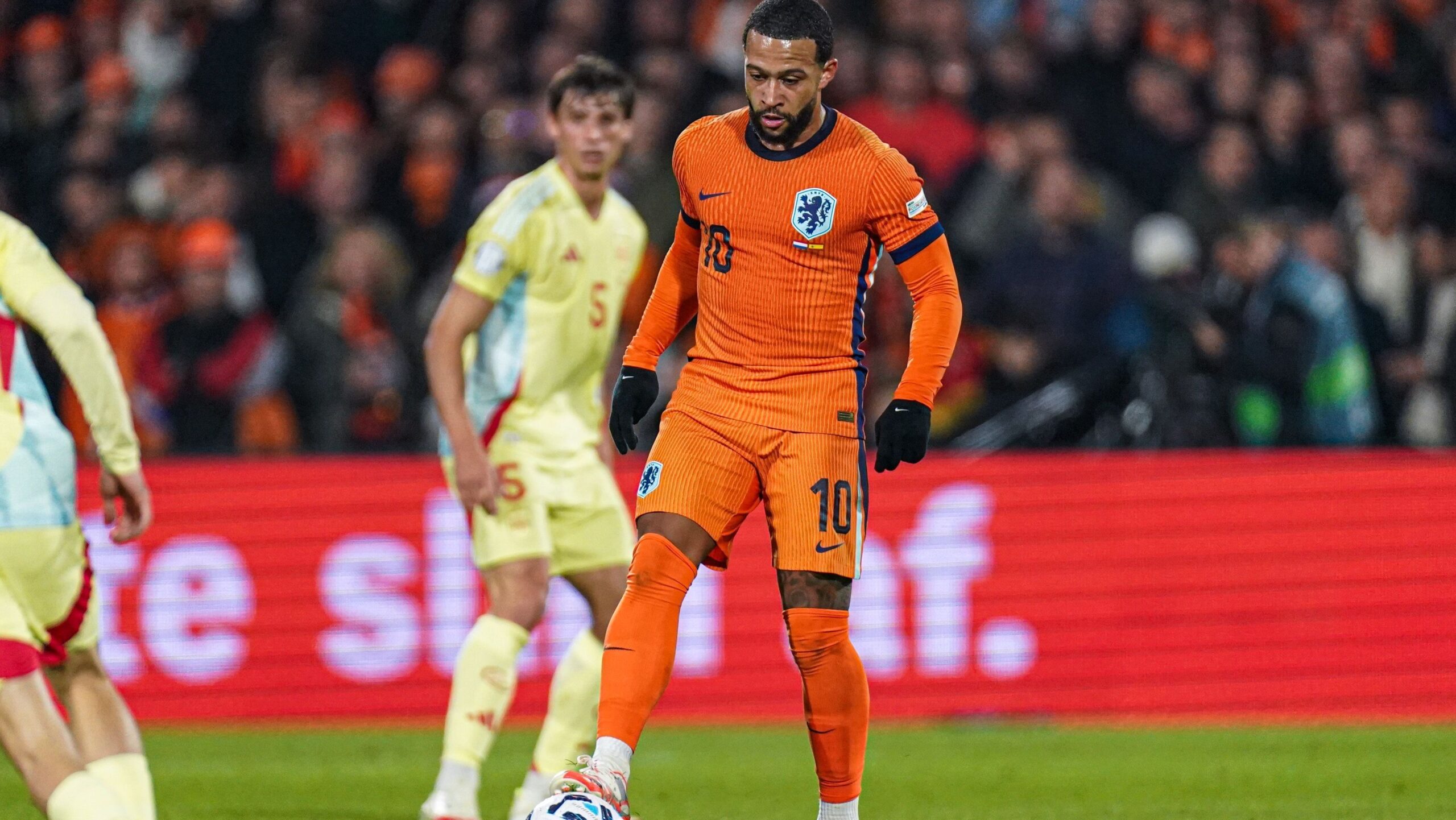 Veja como foi atuação de Memphis Depay em Holanda e Espanha