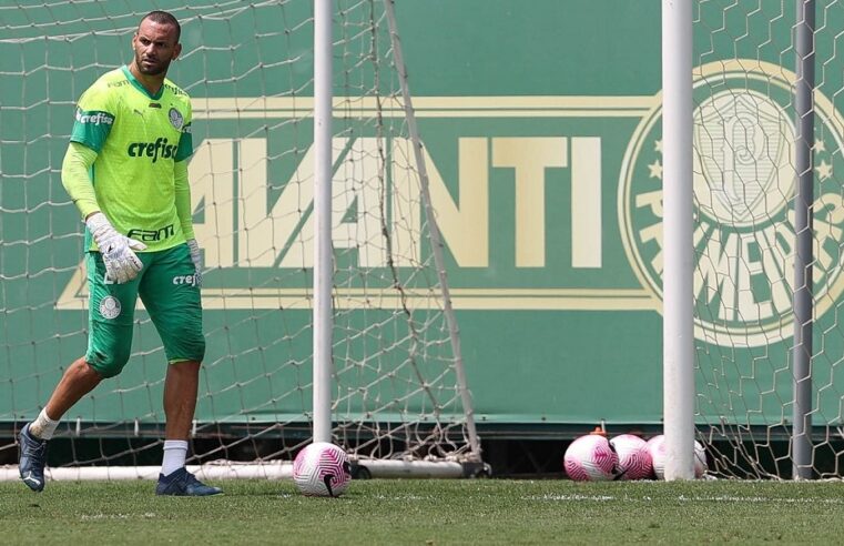 Weverton se diz confiante no jogo contra o Corinthians e busca se tornar o goleiro com mais títulos do Palmeiras