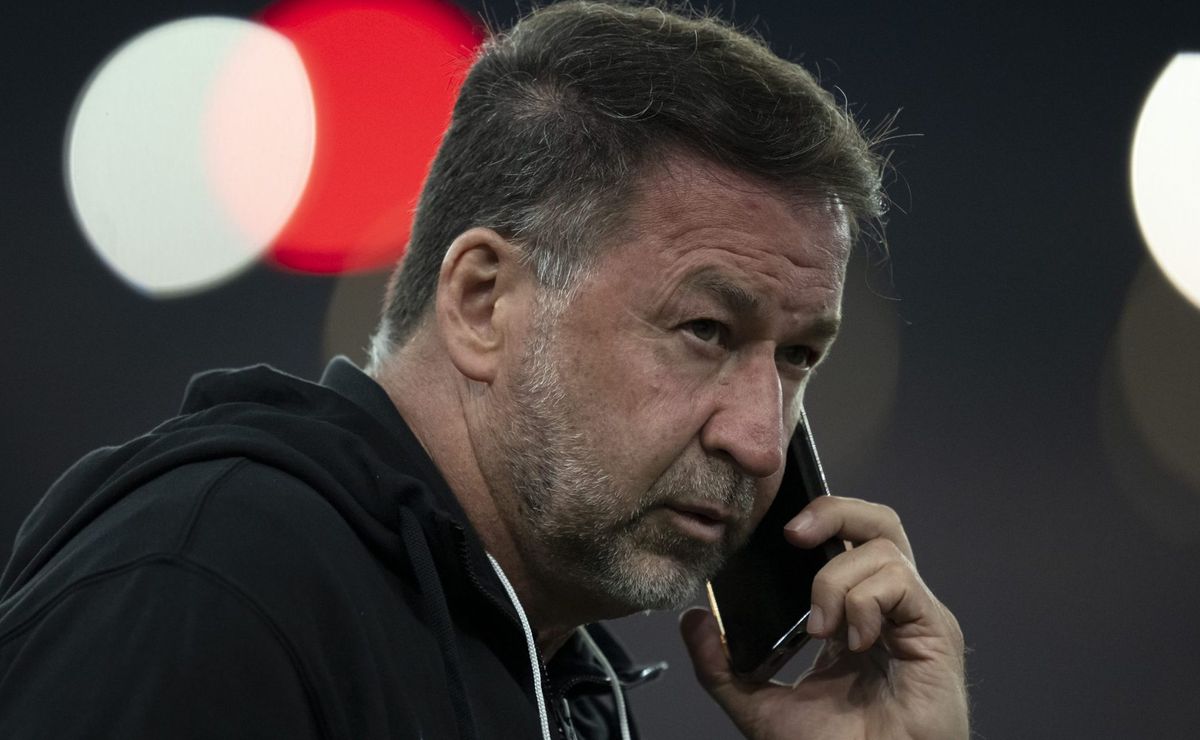 Augusto tem oferta para vender Félix Torres, diz portal