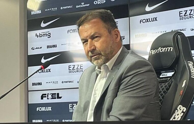 Parceiros do Corinthians ameaçam romper contratos por causa de Augusto Melo
