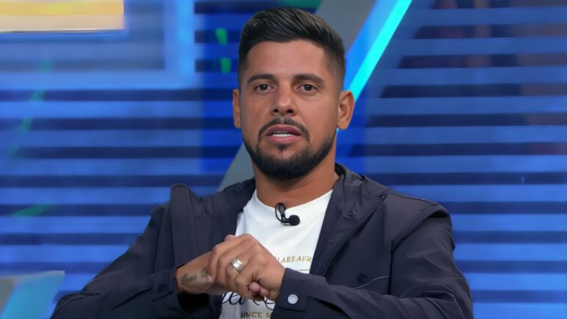 Cicinho crava time que não ganha o Brasileirão 2025