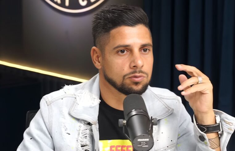 Cicinho indica clube ‘sem moral’ no mercado: “Ninguém quer”