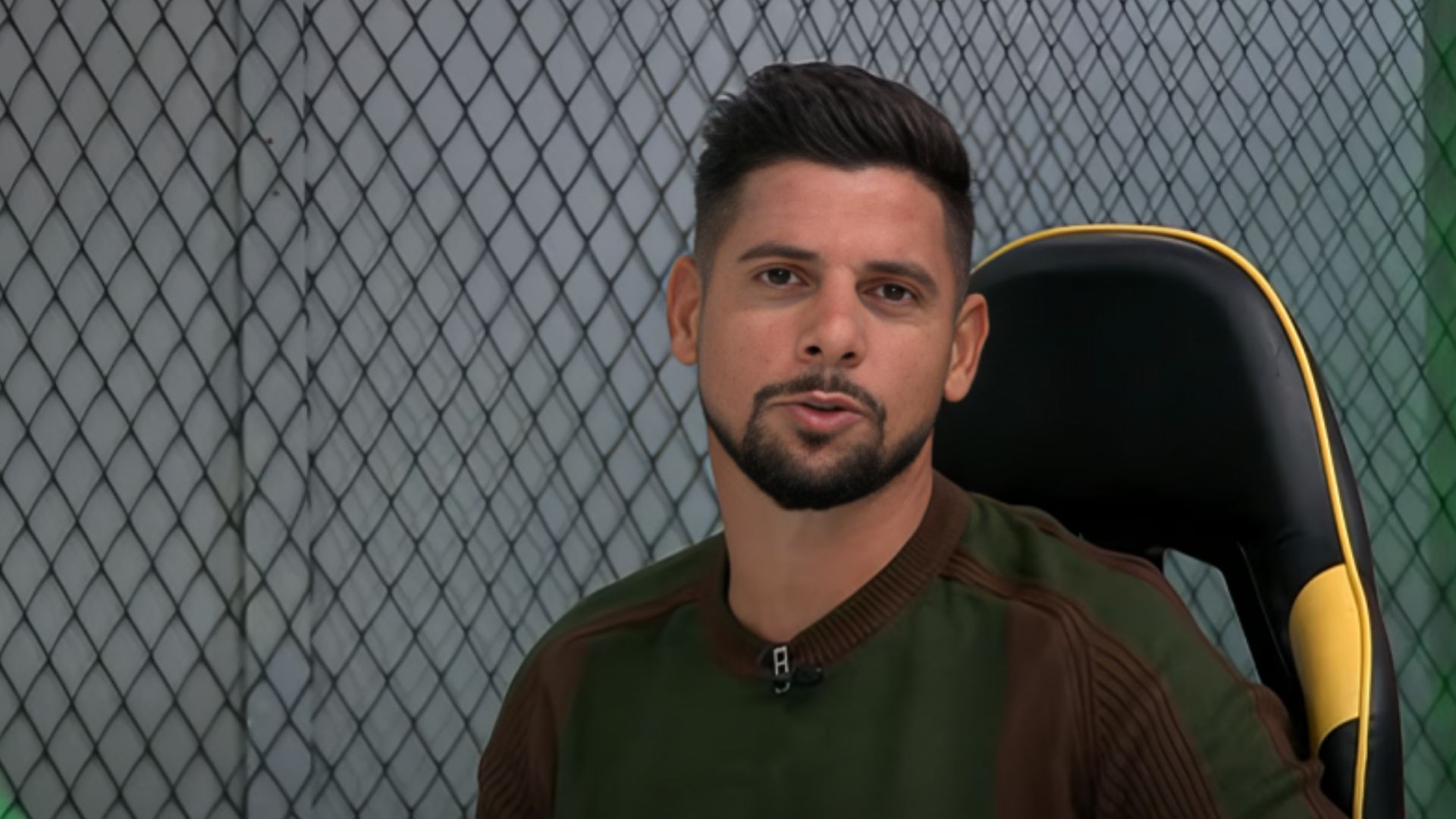 Cicinho polemiza ao bancar futuro do Corinthians: “Virando piada”