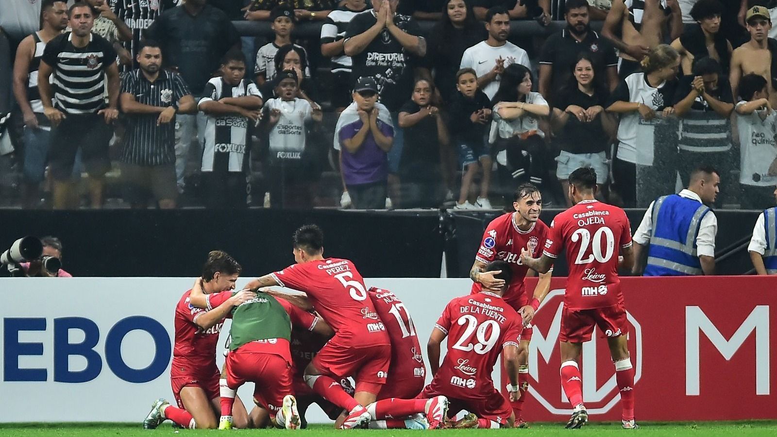 Contra o Huracán, Corinthians sofre primeira derrota na Arena em seis meses