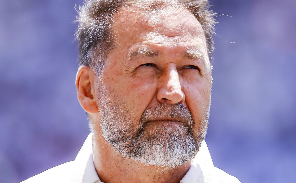 Corinthians informa data que pretende anunciar novo técnico