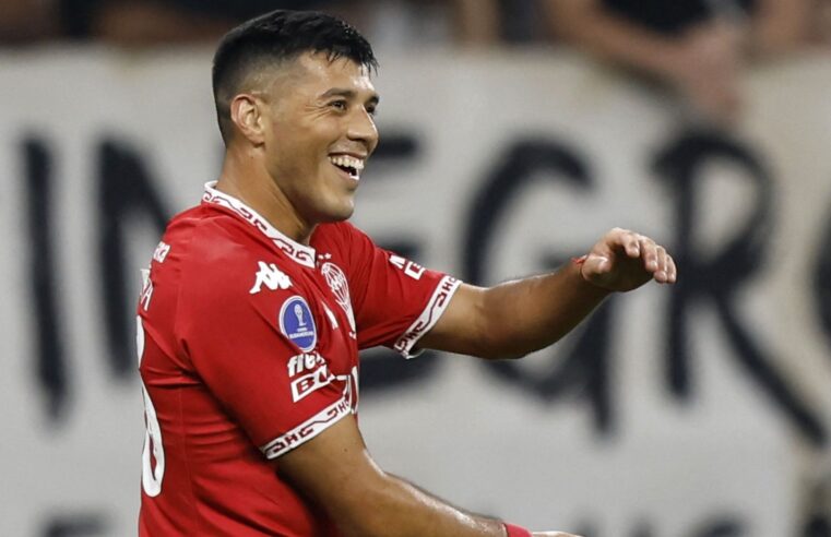 Corinthians sofre dois gols de jogador que não marcava há quase 1 ano