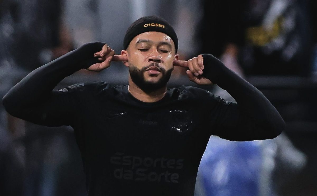 Corinthians vence Vasco; Memphis ataca VAR e regra da CBF
