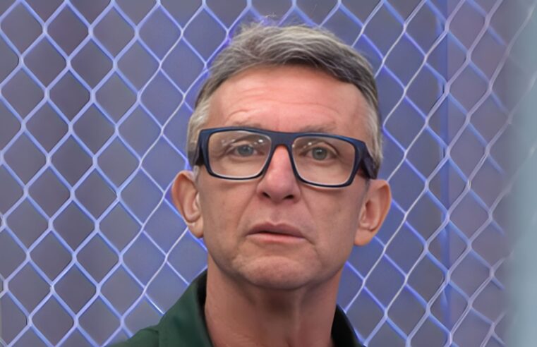 Craque Neto exalta meia do futebol brasileiro: “Monstruoso”