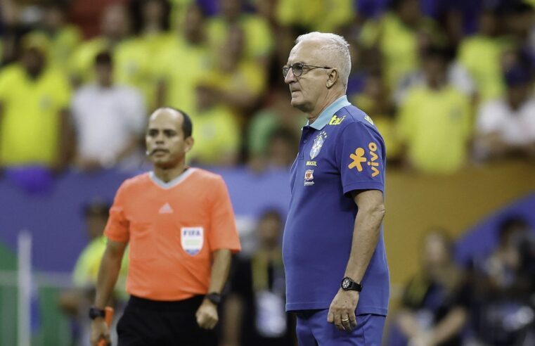 Dorival Júnior volta a ser prioridade no Corinthians após negativa de Tite