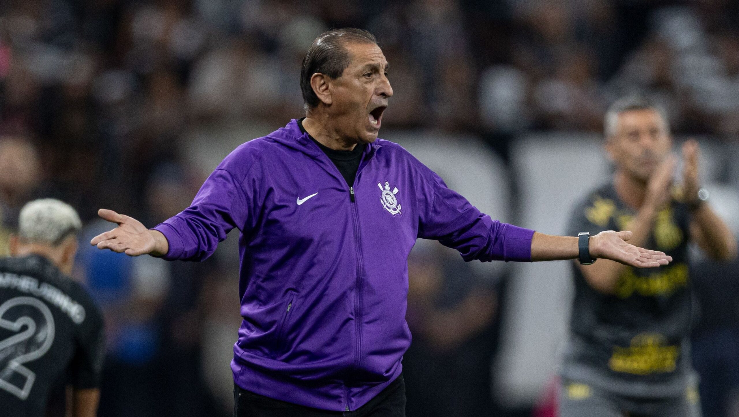 Enquete: quem deve ser o próximo técnico do Corinthians? Vote!