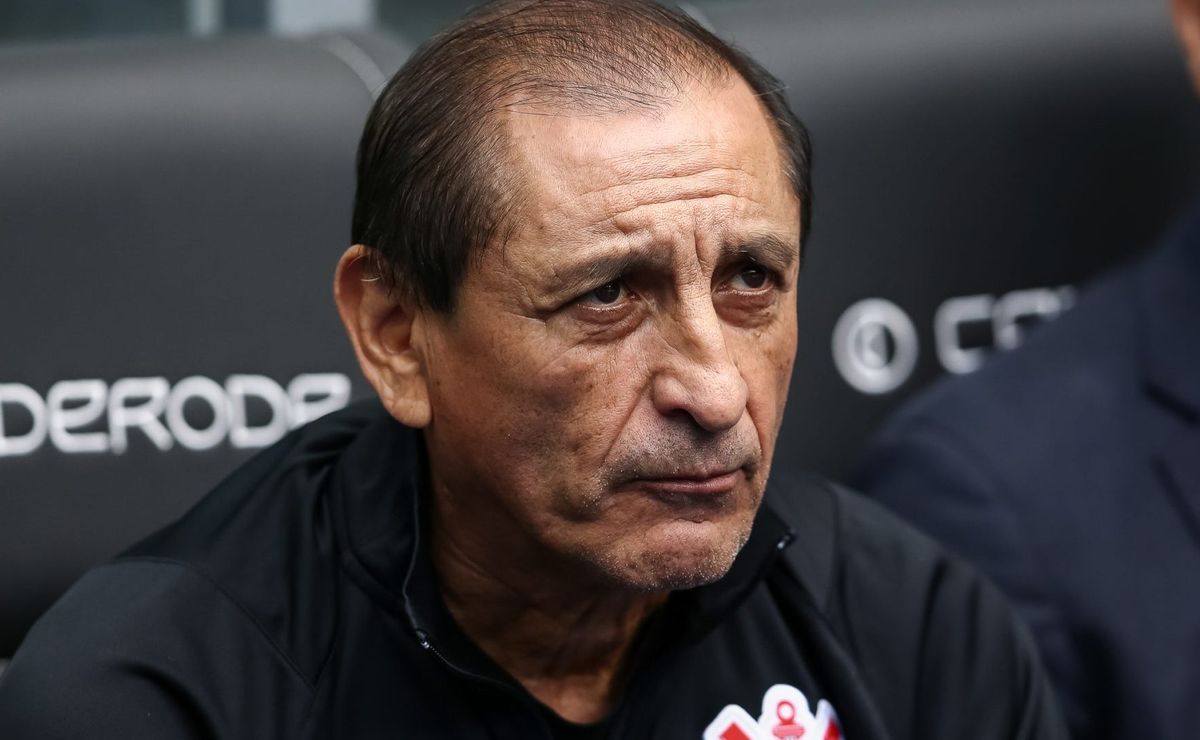 Ex-Corinthians, Ramón Díaz tem acordo encaminhado com o Santos