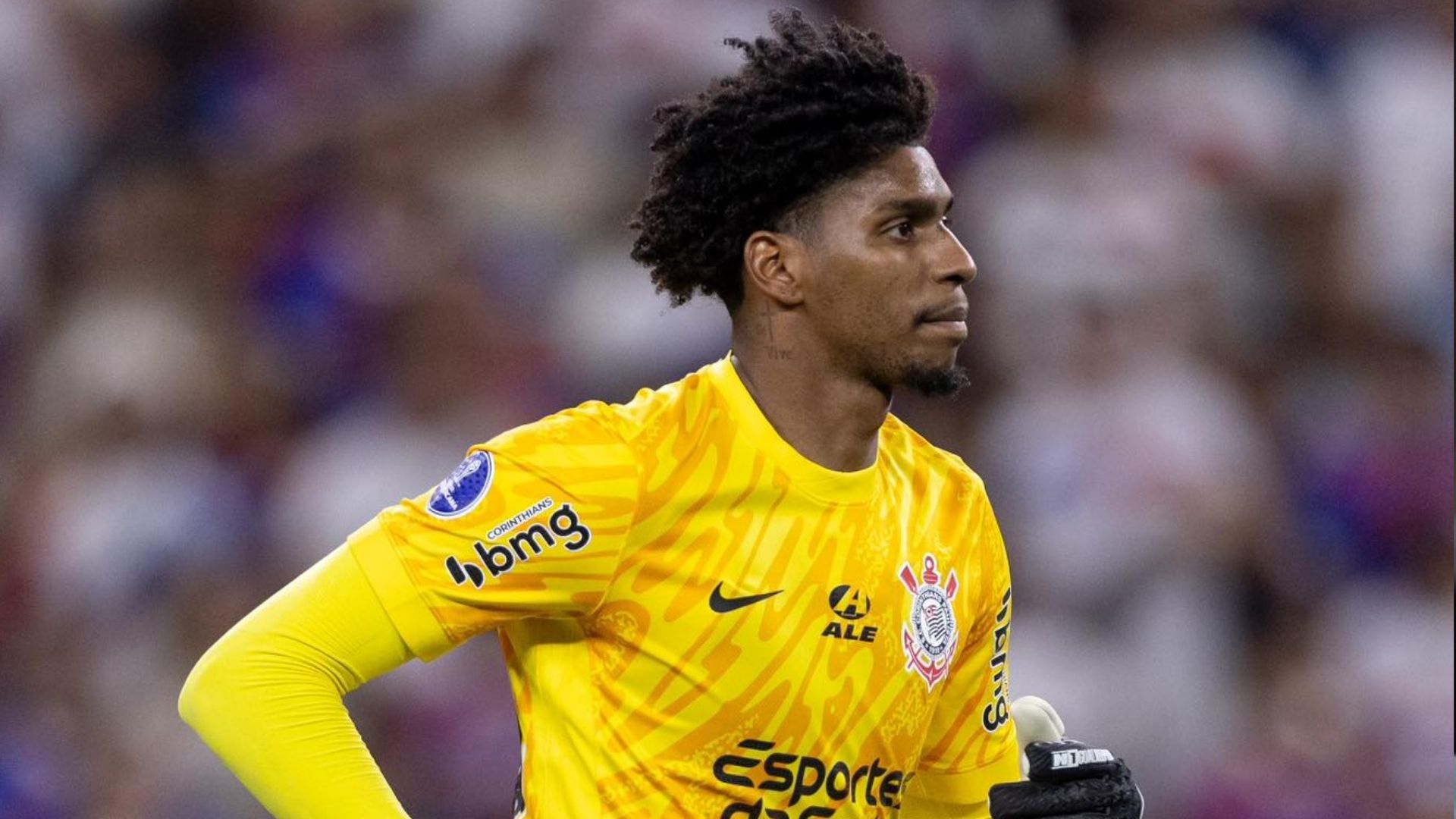 Hugo Souza sinaliza melhor goleiro do mundo ao abordar falha