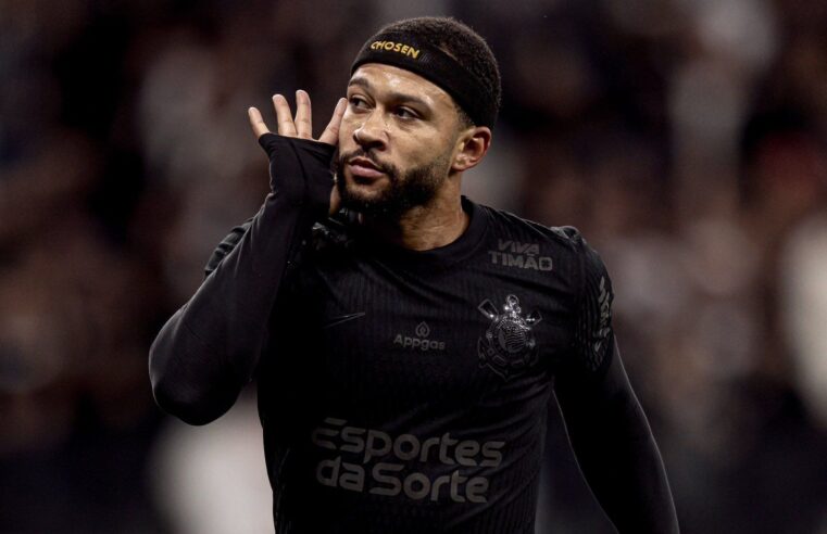 Memphis exibe tornozelo inchado e vira dúvida no Corinthians para a Sula