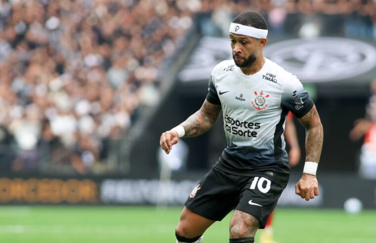 Memphis Depay faz ‘lista’ de técnicos para o time