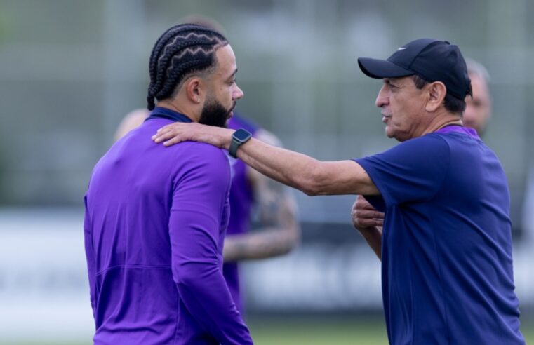Memphis Depay não é fã do trabalho de Ramón no Corinthians