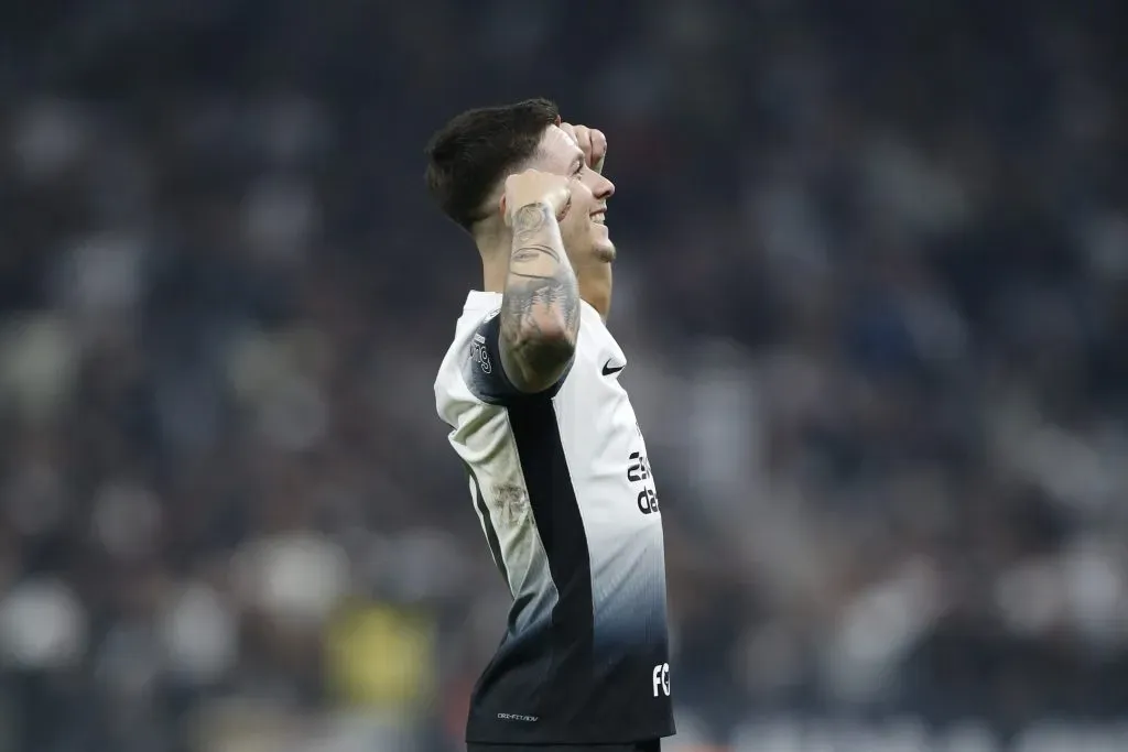 Memphis Depay puxa lista extensa de desfalques do Corinthians na Sul-Americana