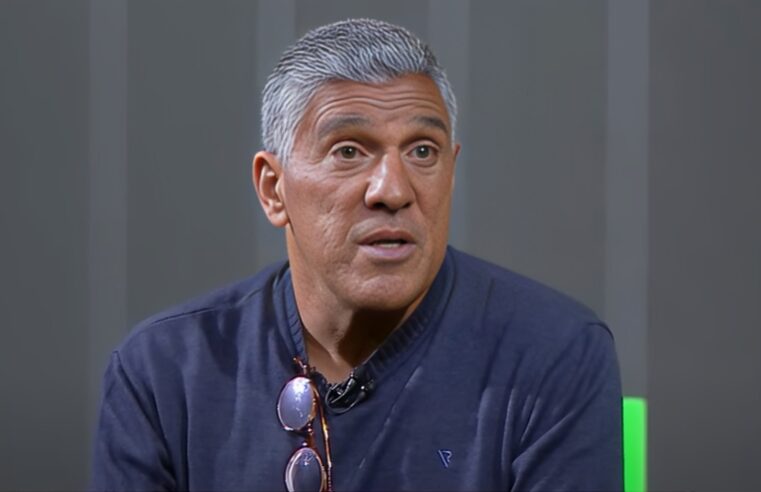 Silas crava goleiro que dá aulas no Brasil hoje: “Tomou conta”