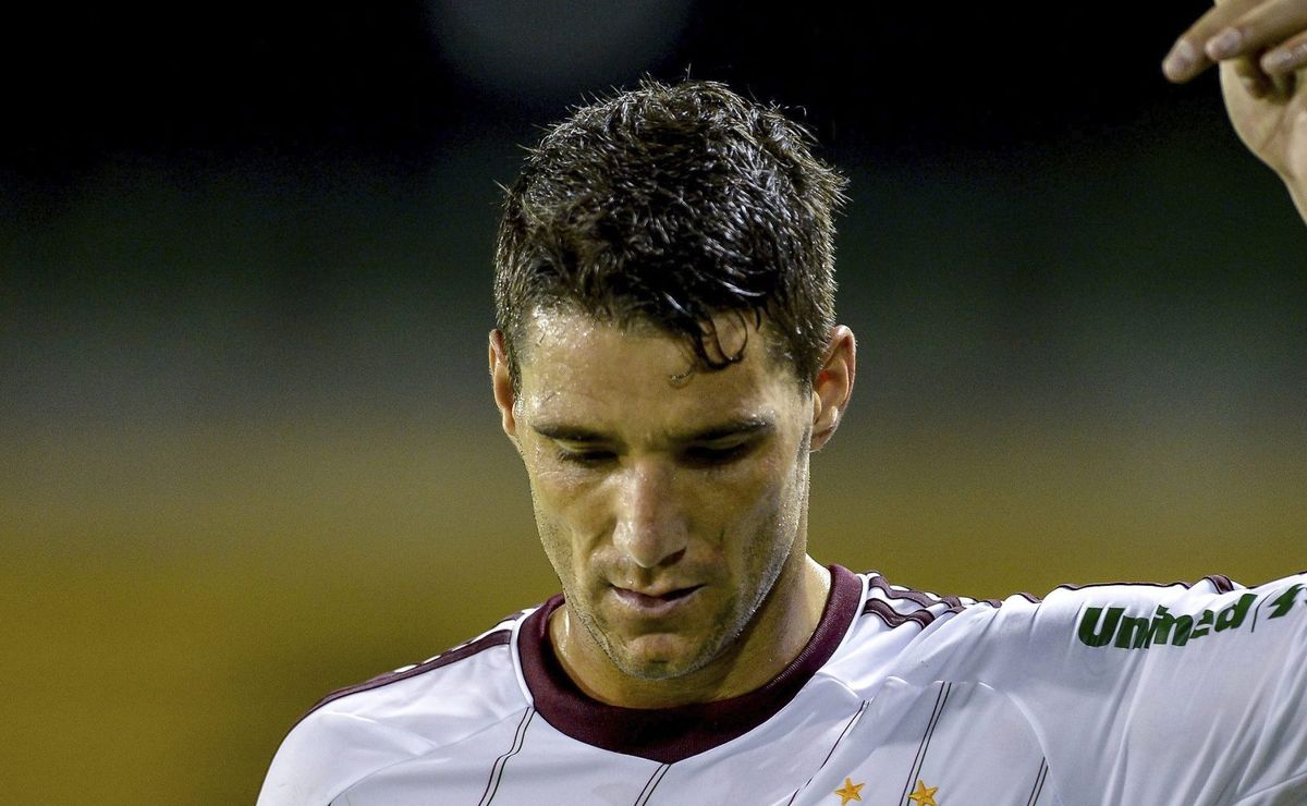Thiago Neves acompanha rotina do Corinthians para ser diretor de futebol