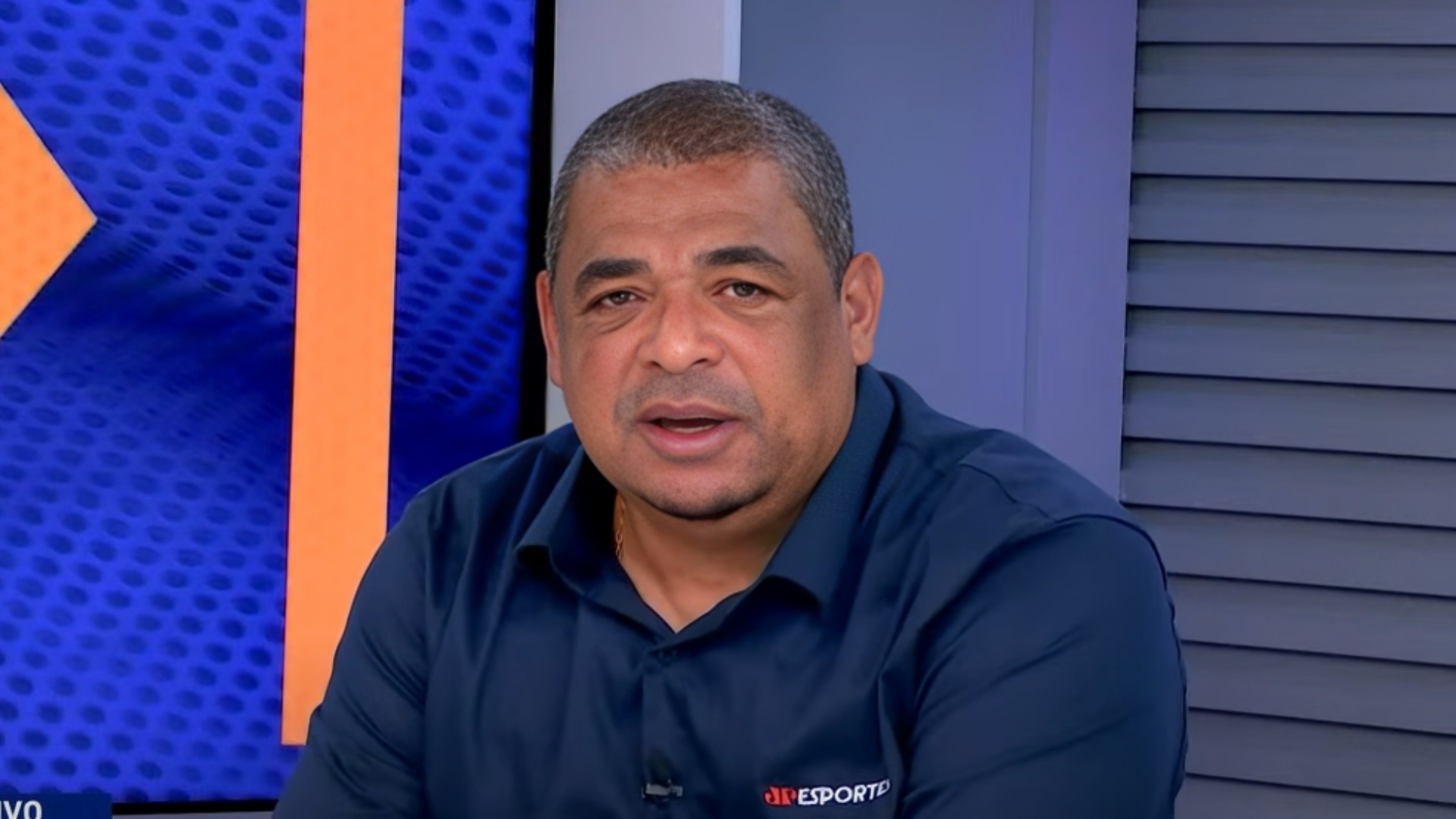 Vampeta decreta time fora da disputa pelo Brasileirão: “Impossível”