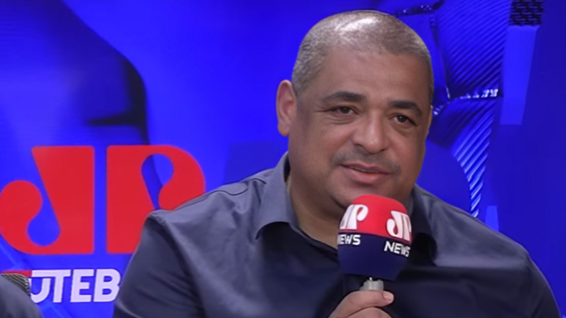 Vampeta elege dois técnicos brasileiros que desfrutam do futebol