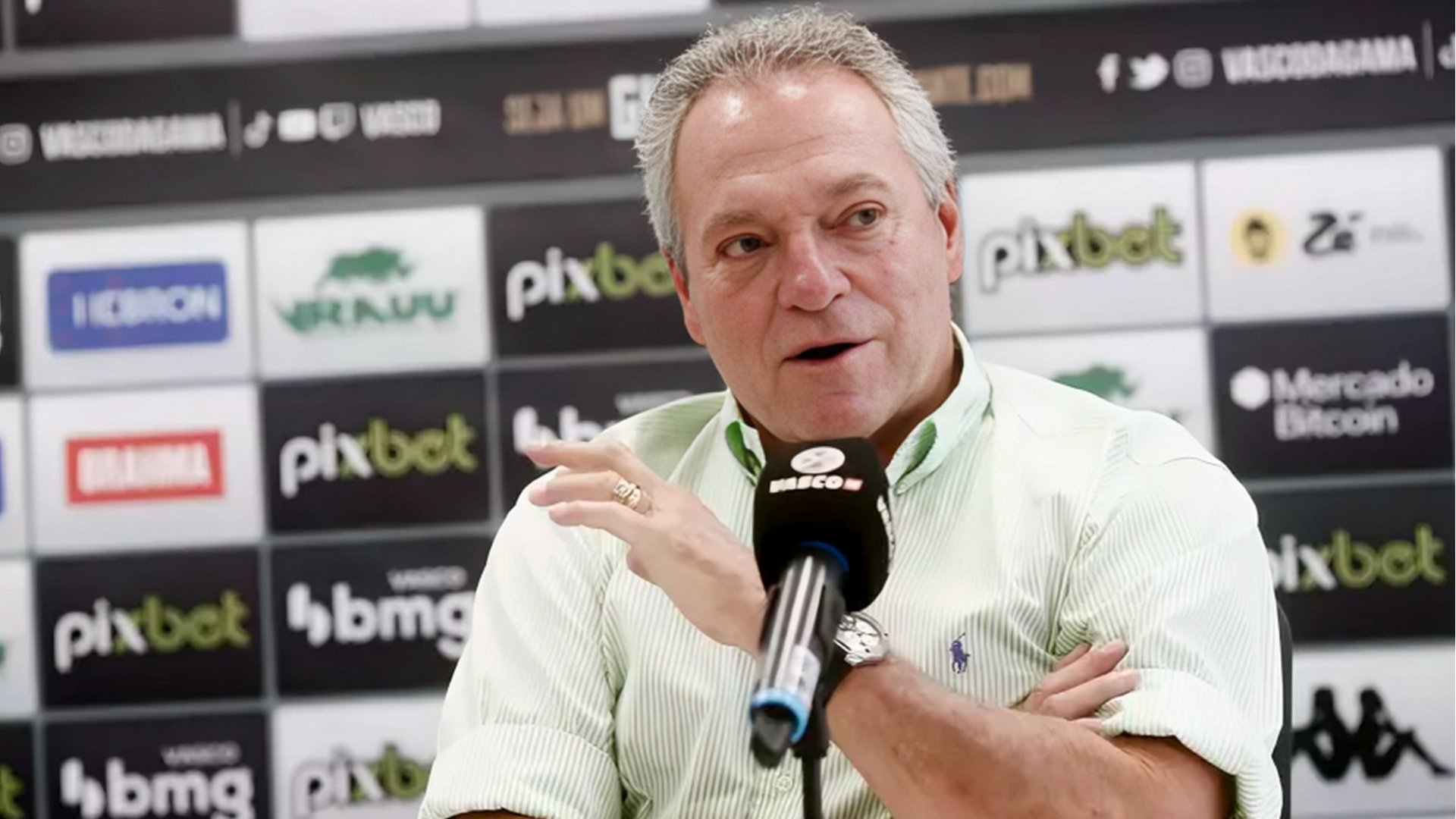 Abel Braga define torcida fora da curva no futebol brasileiro