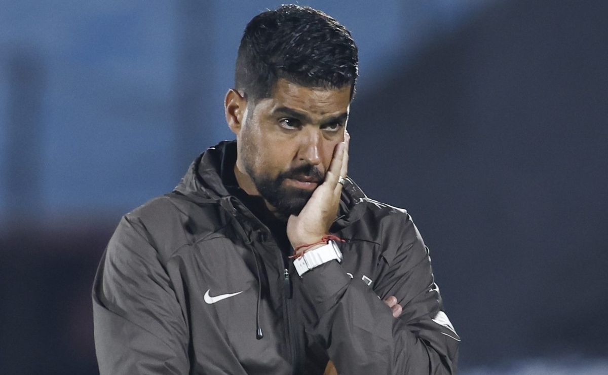 António Oliveira acerta com o Sport e terá salário 2x menor