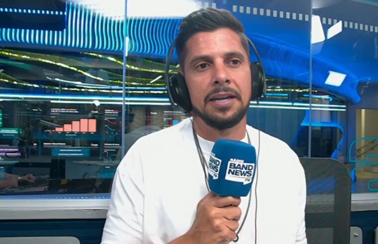 Cicinho sinaliza clube no Brasil à beira da falência