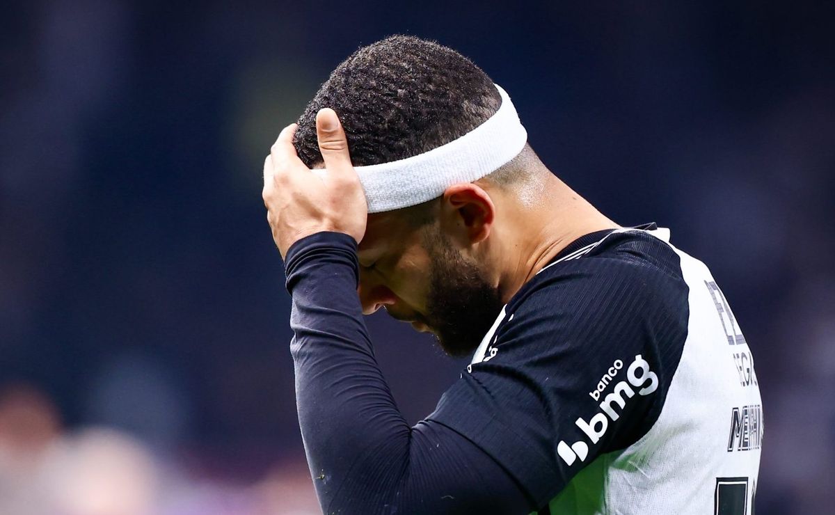 Corinthians confirma Memphis Depay fora de decisão pela Sul-Americana