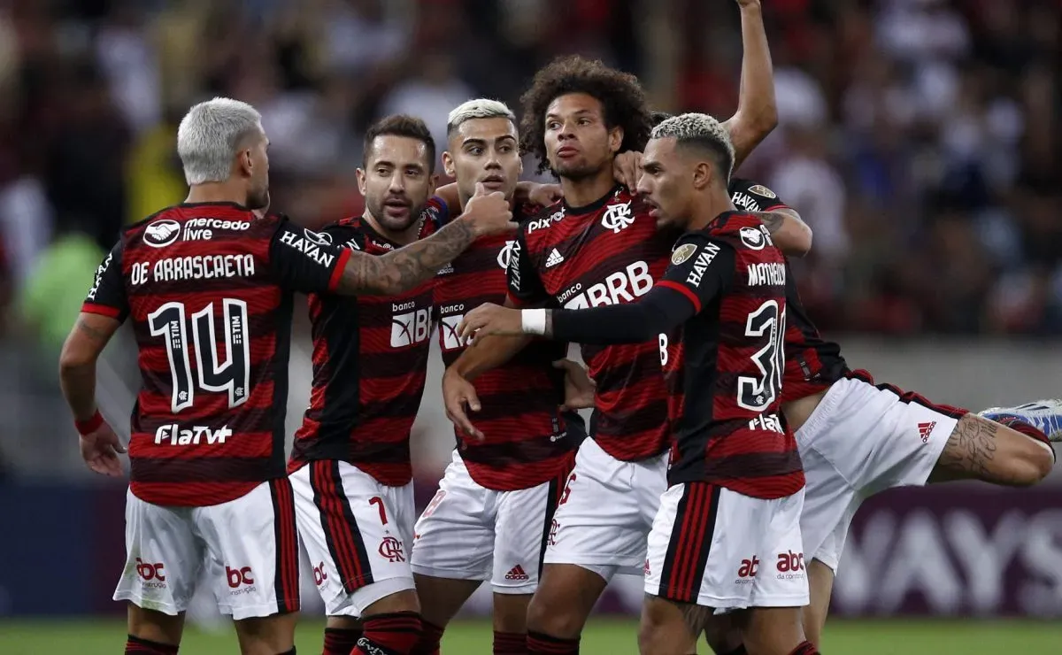 Corinthians manifesta interesse em Willian Arão, ex-Flamengo