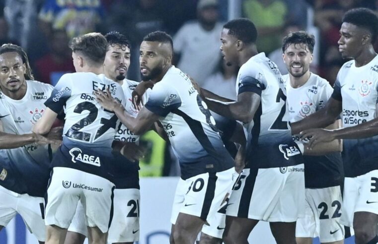 Corinthians oferta três anos e aumento salarial para Bidu em novo acordo