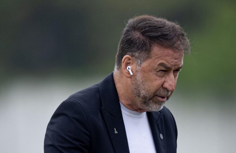 Corinthians passa por dias decisivos após afastamento de Augusto Melo