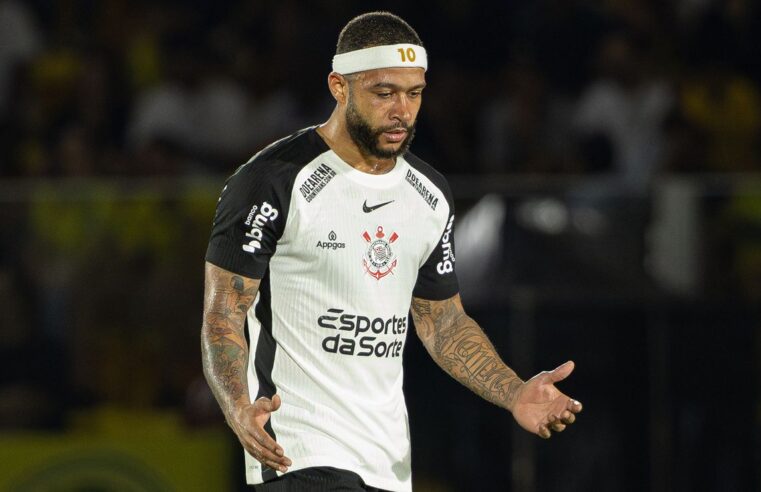 Corinthians perde com falha de Memphis; Dorival age e Rafa Silva detona